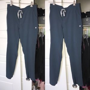 Women’s Fig’s scrubs